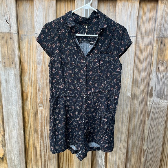 Free People Debby Dot Black Shorts Romper Size XS - Picture 4 of 10